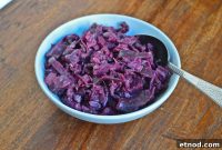 Slow-Cooked Braised Red Cabbage with Apples