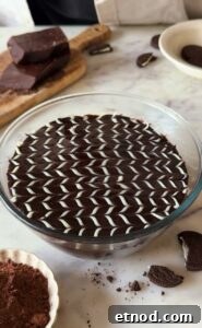 3-Minute One-Bowl Oreo Mug Cake Recipe 5 img 10442 4