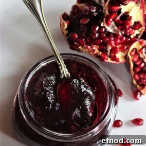Homemade Pomegranate Jelly Recipe: Bright Flavor in Jars 8 Homemade Pomegranate Jelly