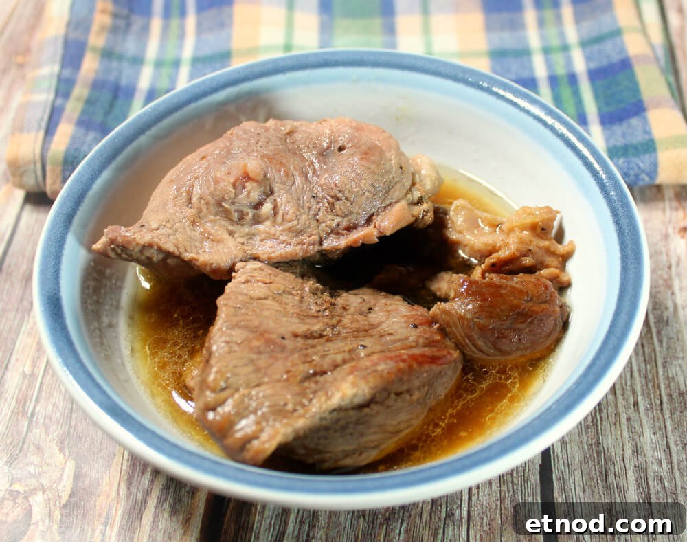 Keto Pork Shoulder Recipe: Tender Slow-Roasted Pork Shoulder 4 Keto Easy Pork Shoulder3