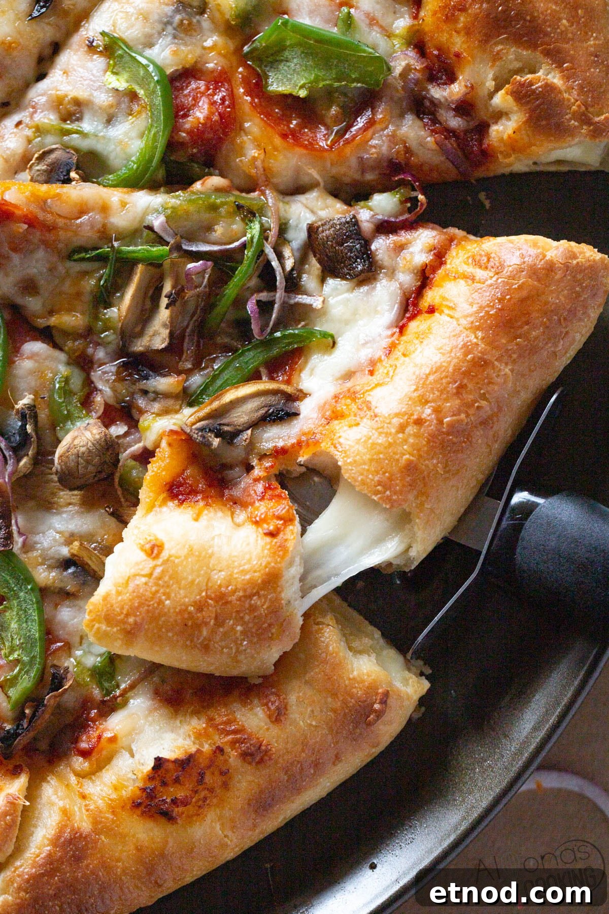 Pizza Hut stuffed crust (copycat) Pizza Hut stuffed crust