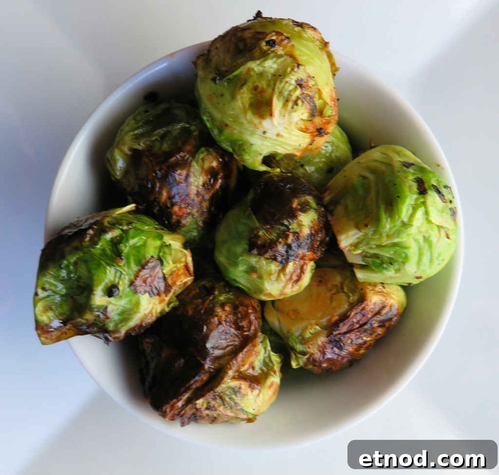 Crispy Grilled Brussels Sprouts with Balsamic Glaze 2 Grilled Brussels Sprouts