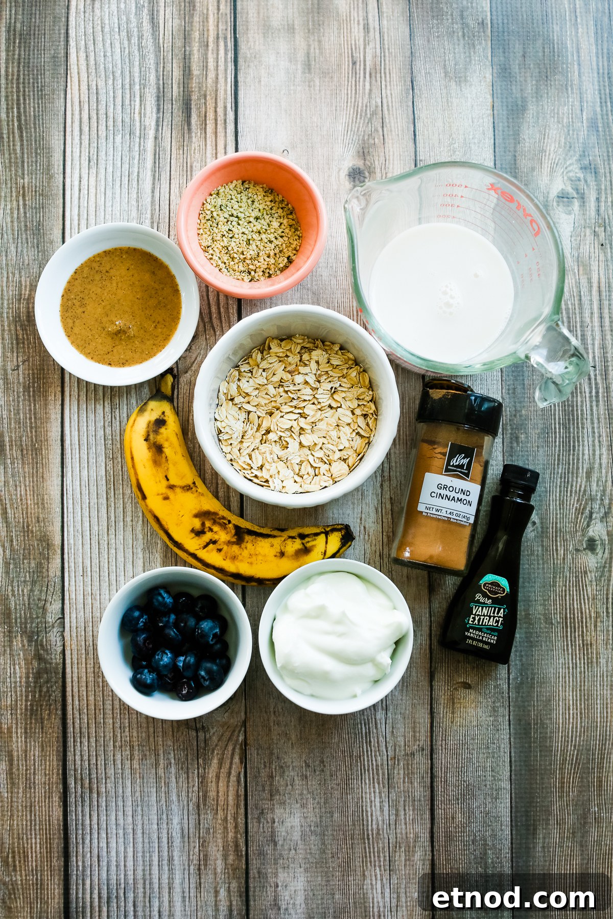 High-Protein Overnight Oats Recipe for Muscle Gain and Meal Prep 3 recipe ingredients for High Protein Overnight Oats recipe