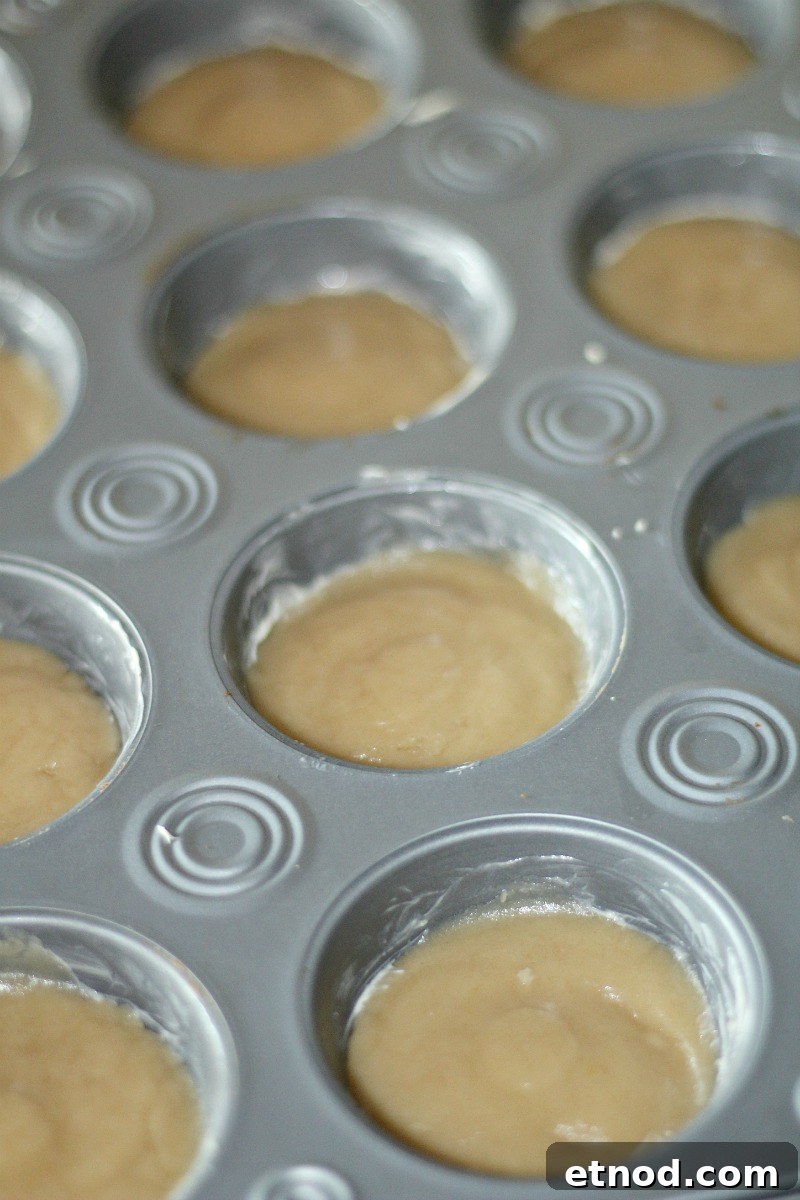 Pressed cookie cups