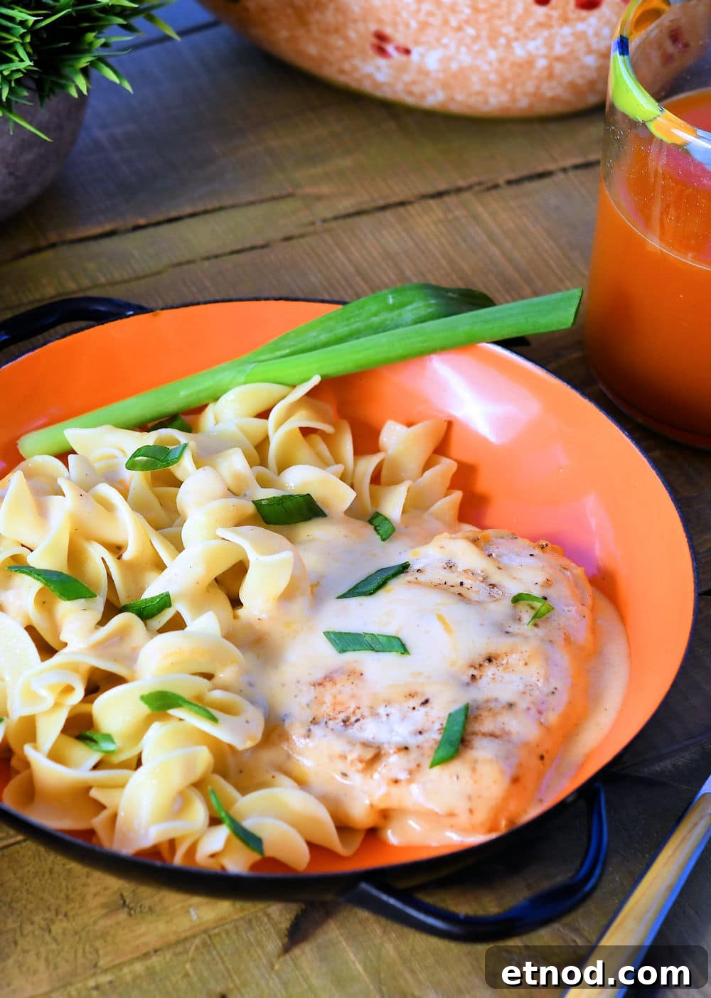 Creamy Cheese Chicken Dinner Recipe with Garlic Herb Sauce 2 24Bite: Easy Chicken Dinner with Creamy Cheese Sauce by Christian Guzman