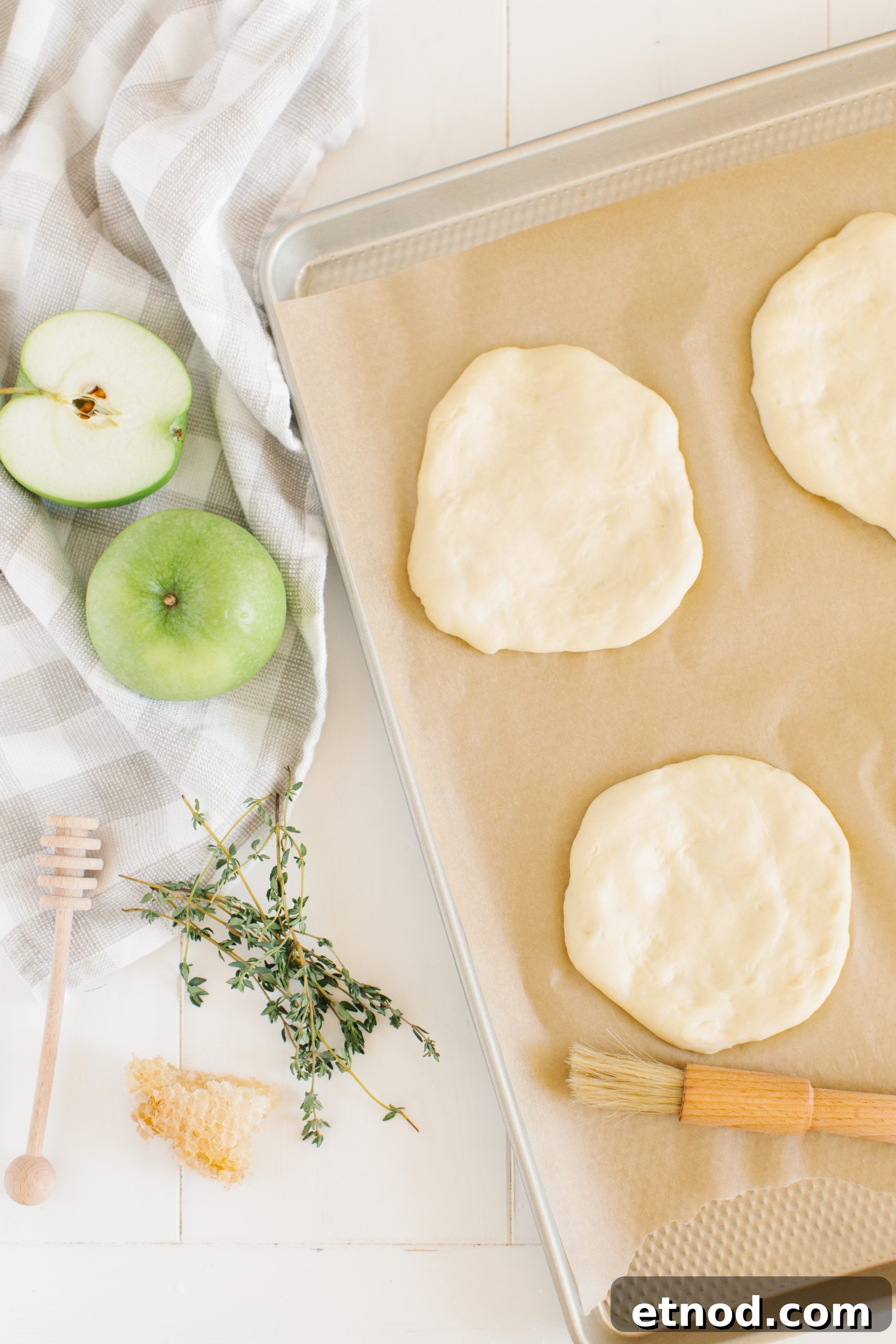 Apple and Thyme Focaccia: Rustic Savory-Sweet Flatbread Recipe 2 Apple Thyme Foccacia