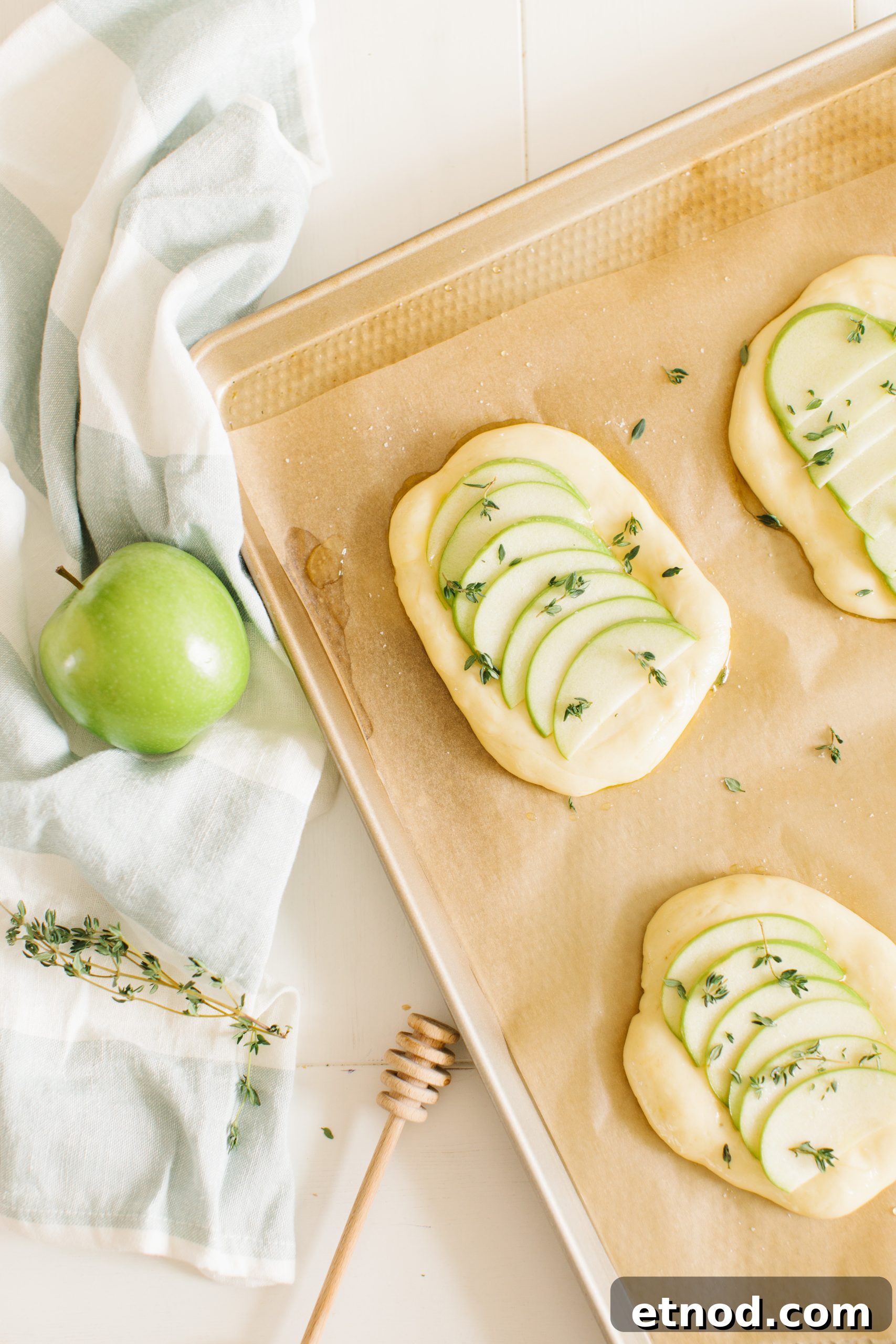 Apple and Thyme Focaccia: Rustic Savory-Sweet Flatbread Recipe 3 Apple Thyme Foccacia