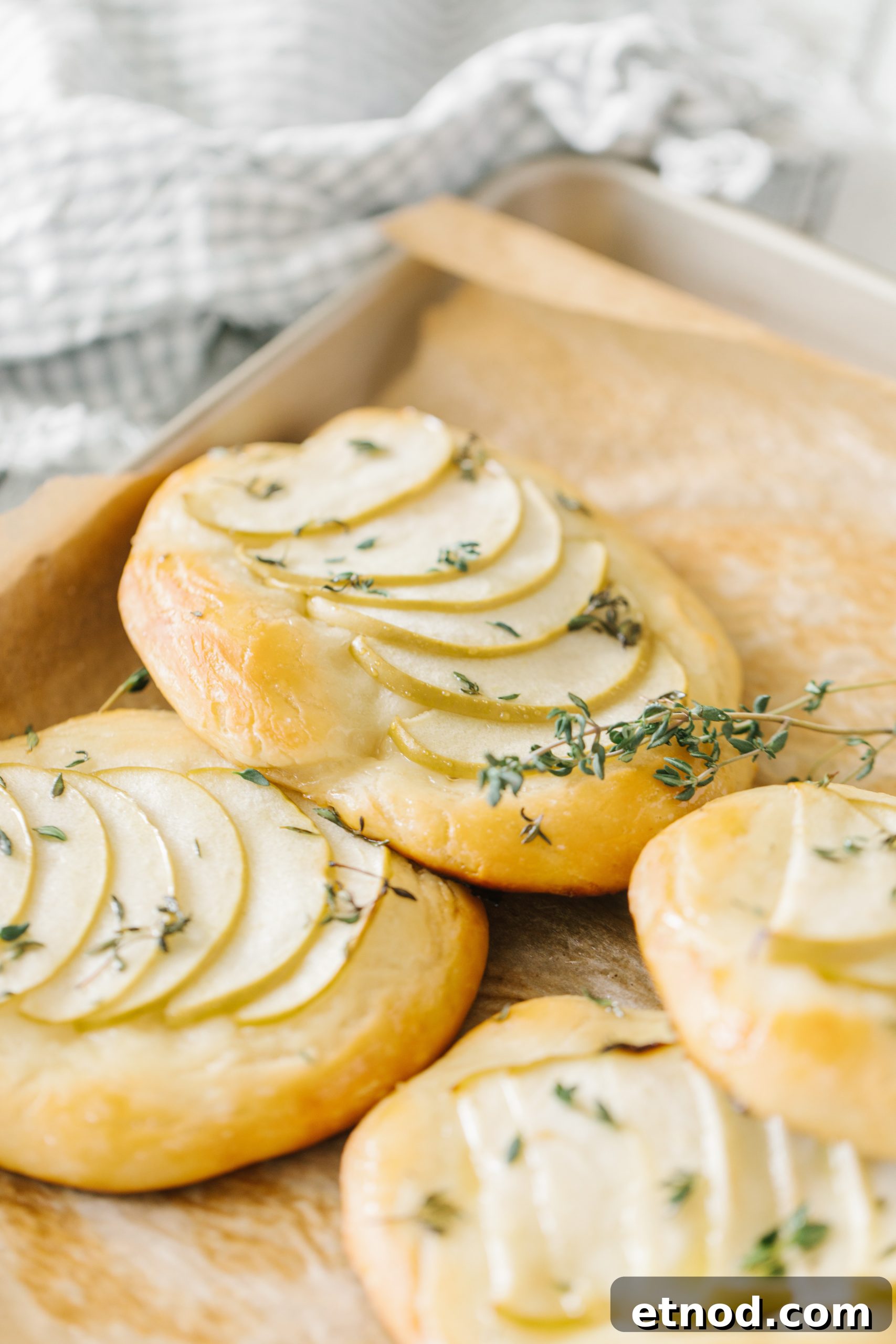 Apple and Thyme Focaccia: Rustic Savory-Sweet Flatbread Recipe 6 Apple Thyme Foccacia