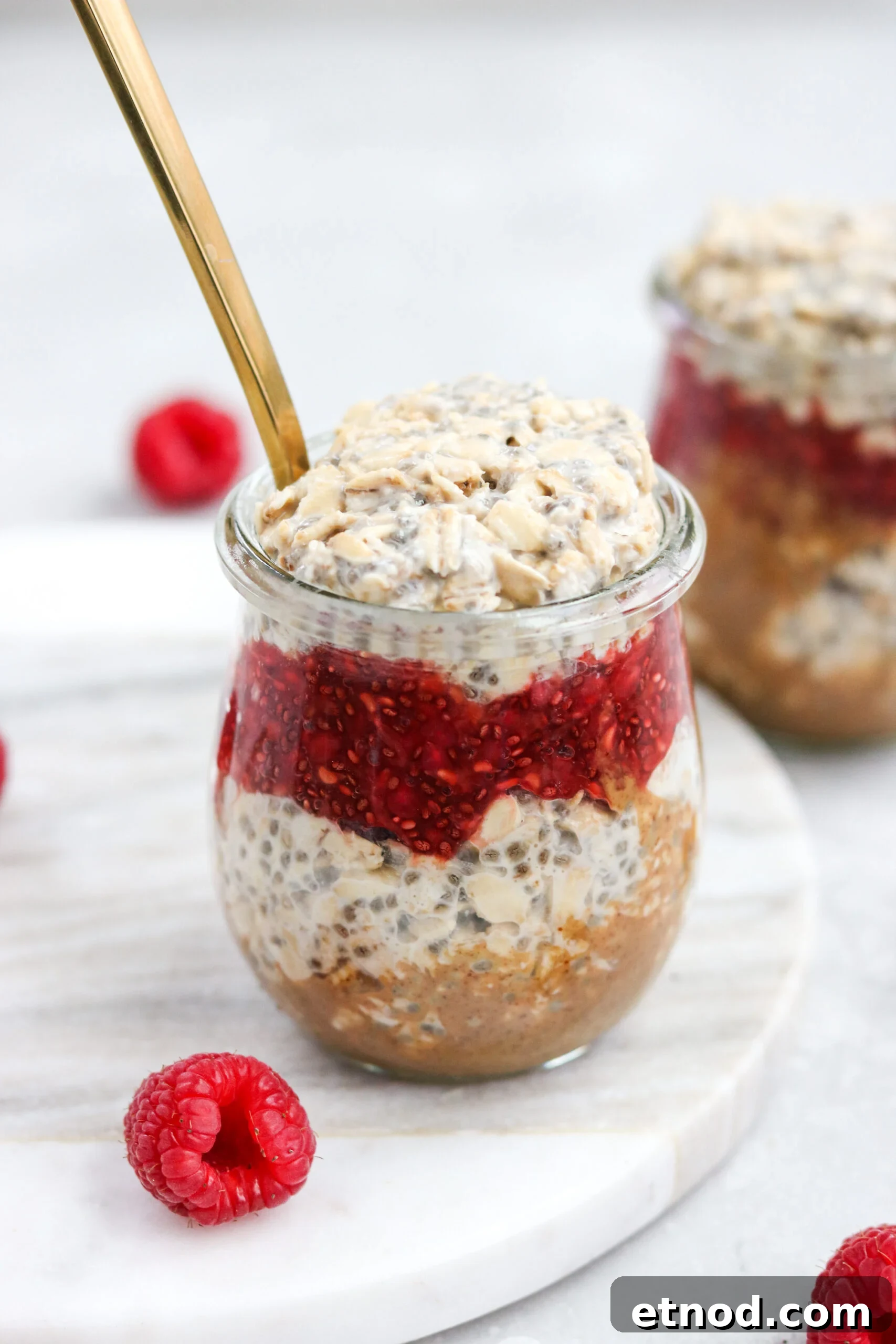 PB&J Overnight Oats (gluten free, vegan)