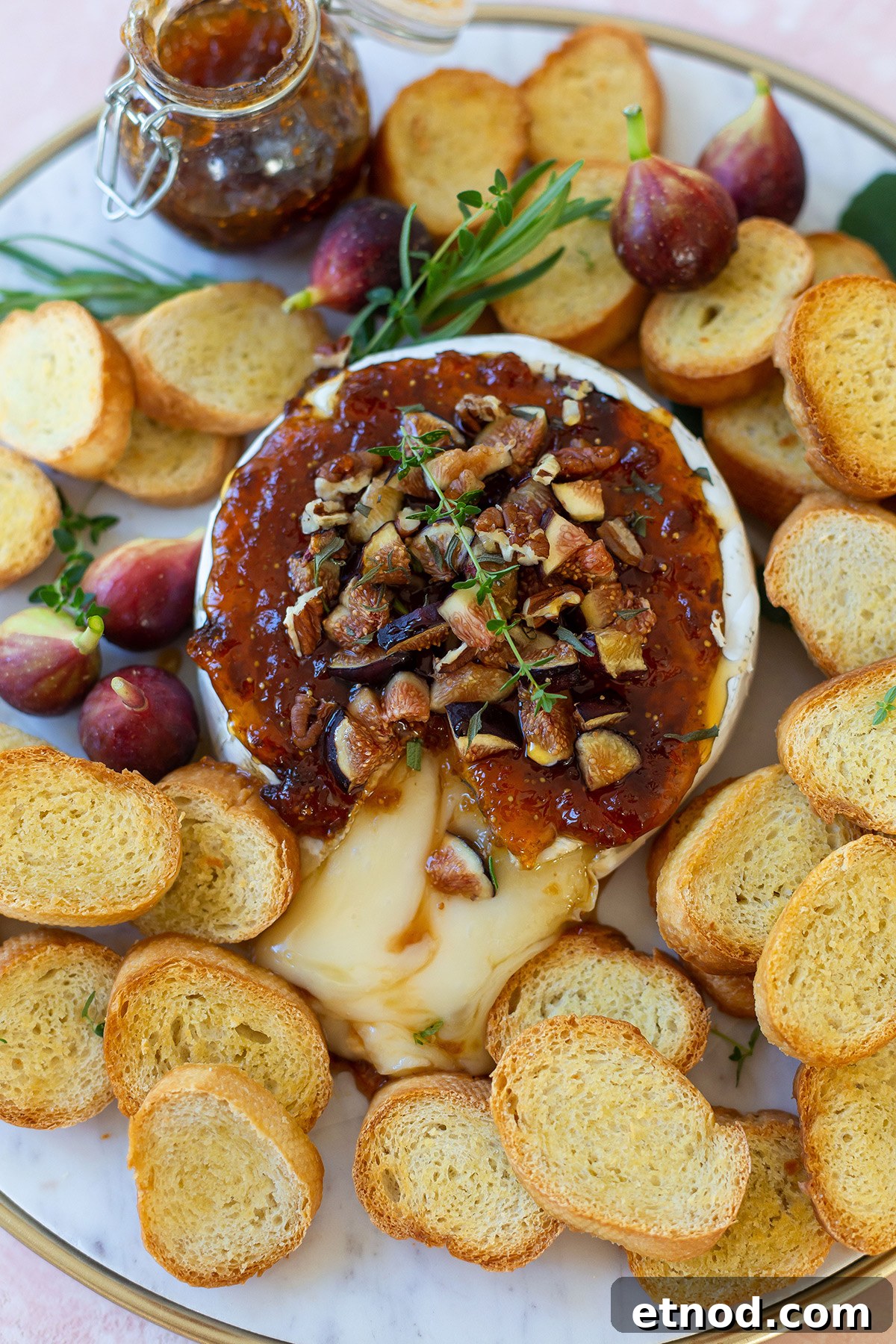 Baked Brie with Fig Jam and Honey for Entertaining 2 Baked brie with fig jam