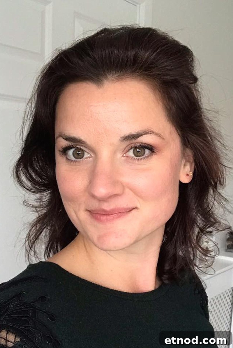 Headshot of my podcast guest Claire Marie Murray