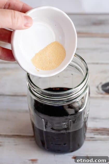 Add garlic powder to jar.